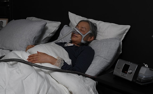 kols_kvinne_søvn_lumis_nesemaske