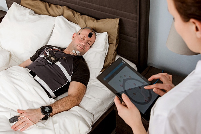 sleep-study-in-a-clin-resmed 700